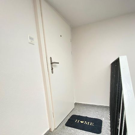 Ruhige, Neue Dachwohnung An Altstadt, Naehe Messe Санкт Гален Екстериор снимка