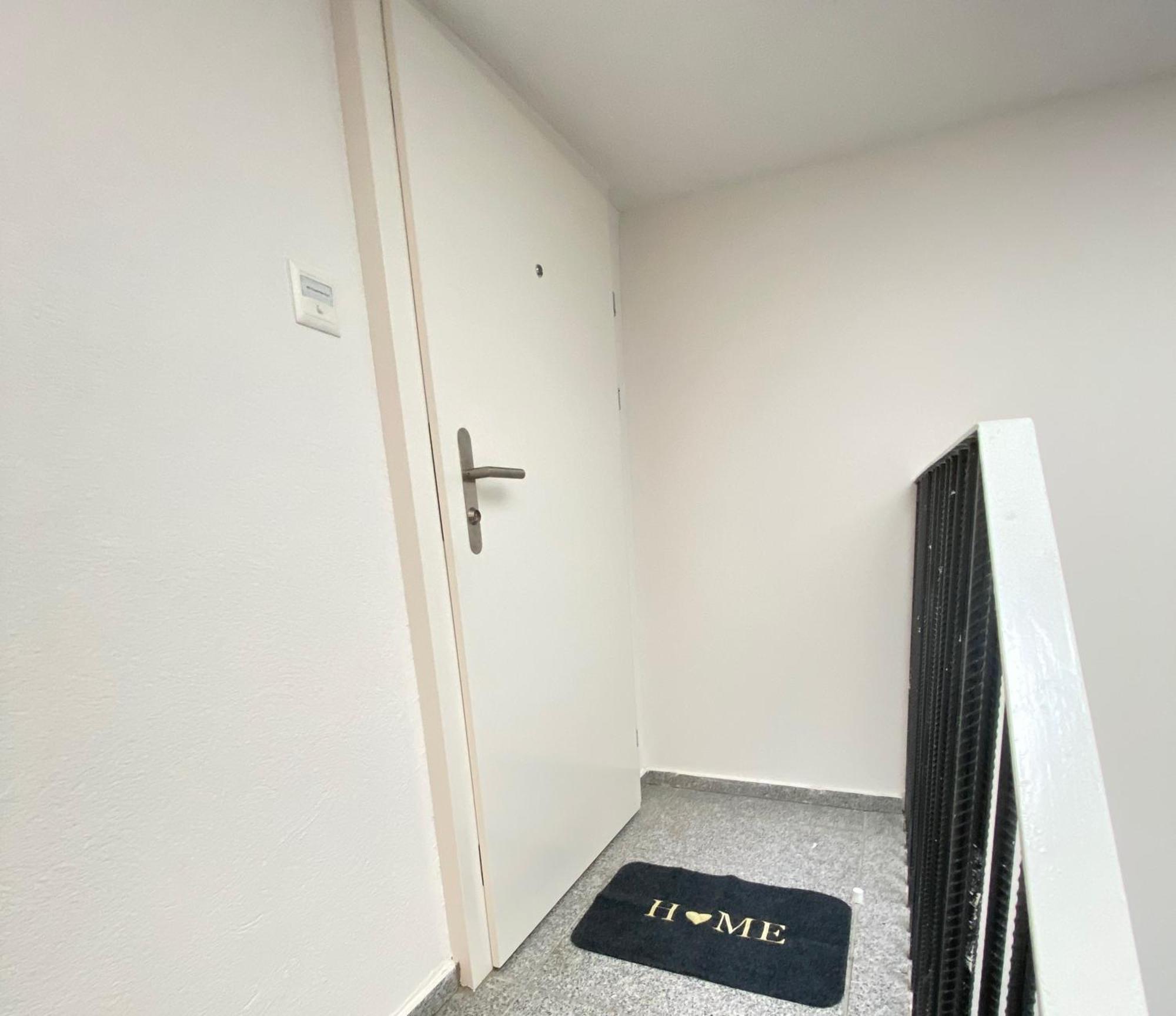 Ruhige, Neue Dachwohnung An Altstadt, Naehe Messe Санкт Гален Екстериор снимка